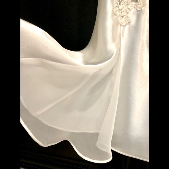 Victoria’s Secret ivory Satin  & Chiffon embellished sequin, lace chemise. Sz S - Picture 10 of 15
